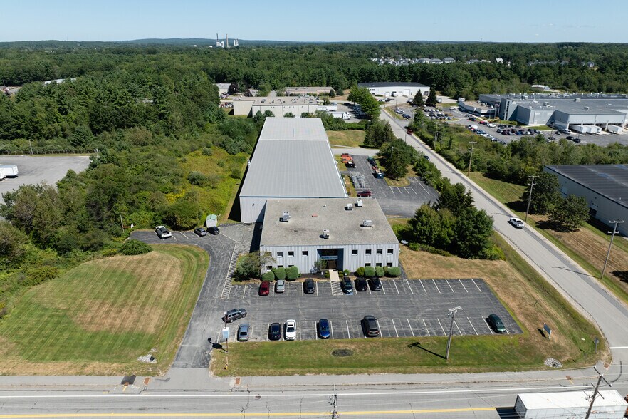 More Photos Of 41 Eisenhower Dr, Westbrook Distribution For Sale