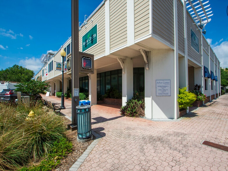 More Photos Of 2045 14th Ave, Vero Beach Office Residential For Sale