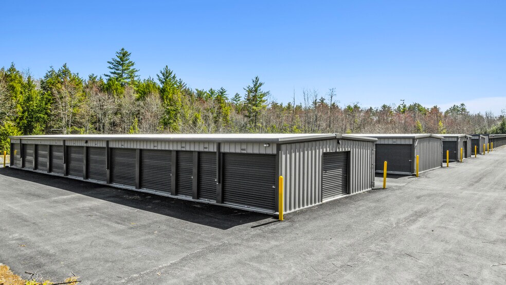 More Photos Of 1060 1st NH Tpke, Northwood Self Storage For Sale