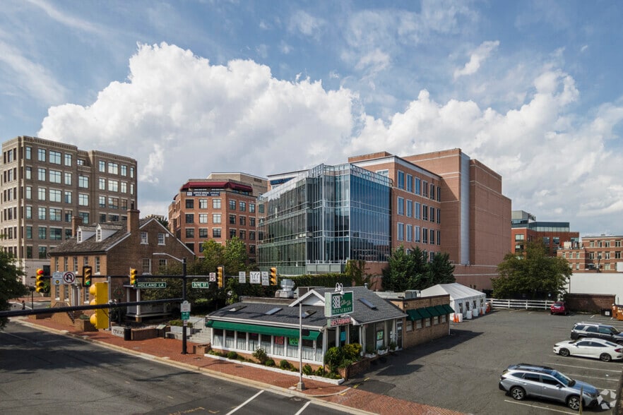 More Photos Of 1701 Duke St, Alexandria Office For Lease