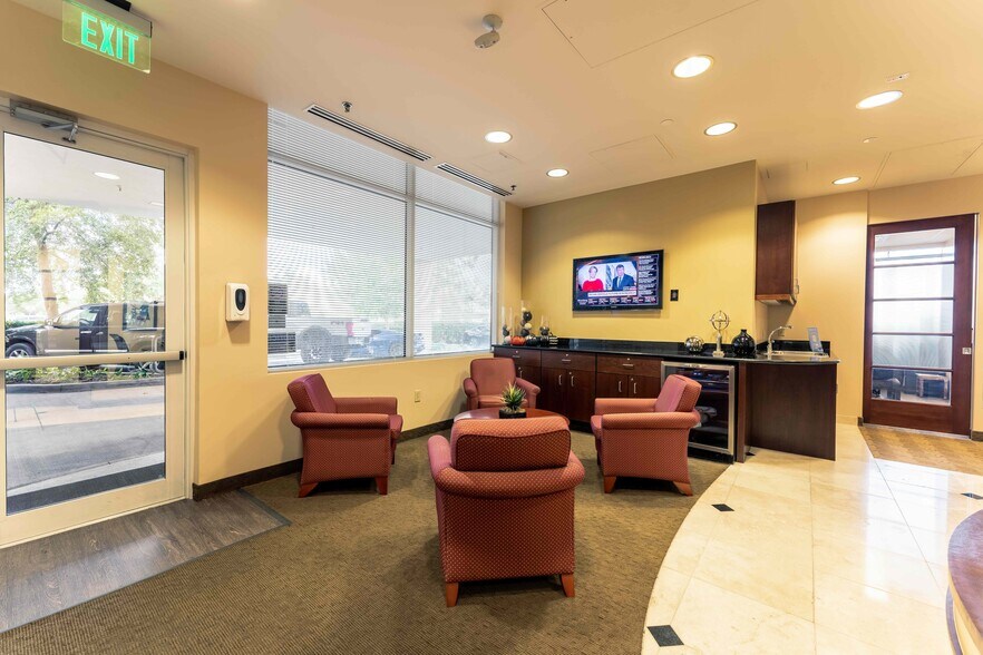 More Photos Of 1540 International Pky, Lake Mary Office For Sale