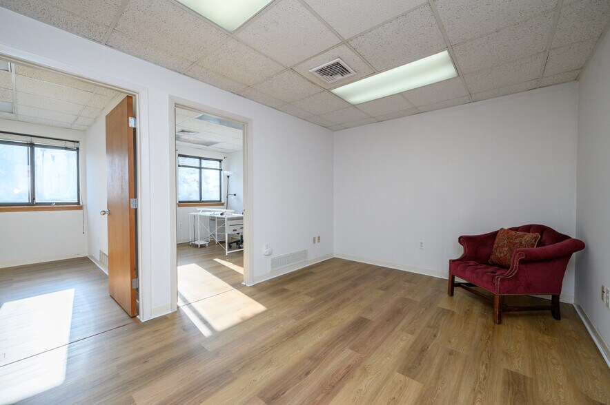 More Photos Of 178 Tamarack Cir, Skillman Office For Sale