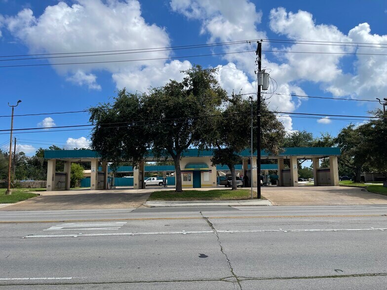 More Photos Of 5717 Red Bluff Rd, Pasadena Carwash For Sale