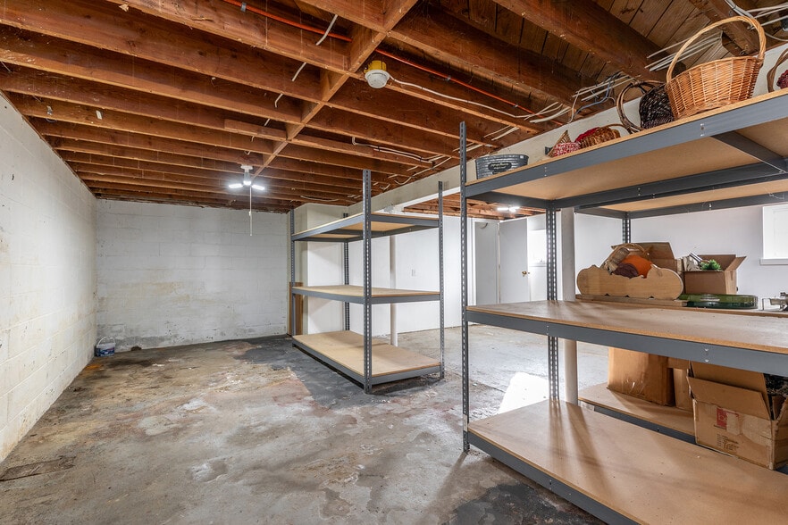 More Photos Of 22 Kent Road, Cornwall Bridge Loft Creative Space For Sale