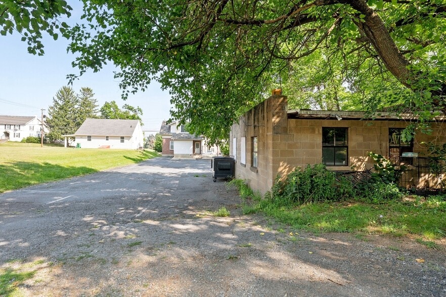 More Photos Of 5194 Hamilton Blvd, Allentown Freestanding For Sale