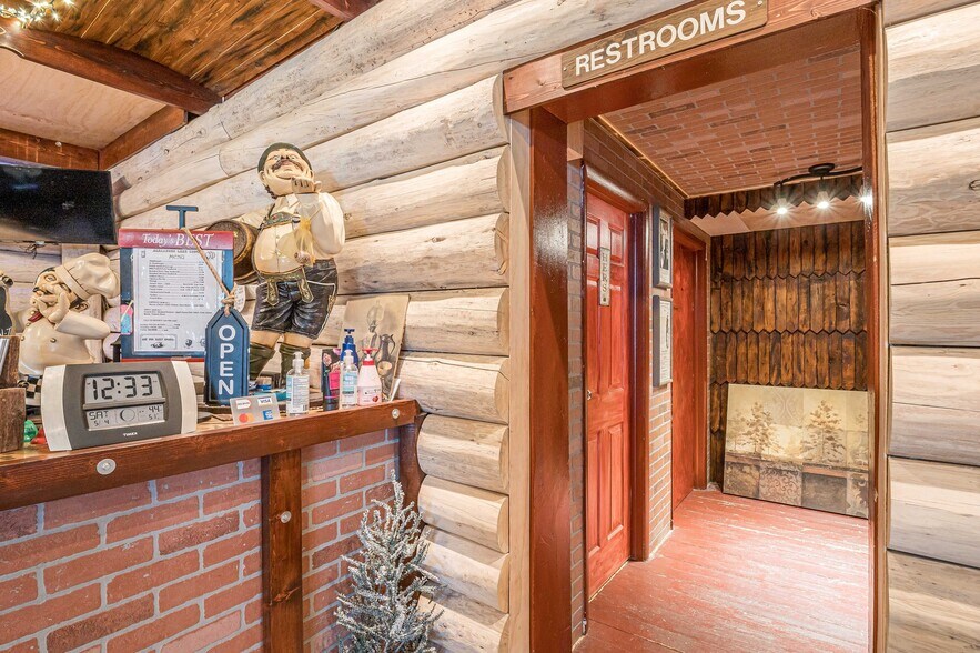 More Photos Of 21221 Baron Lake Dr, Cedaredge Hotel For Sale