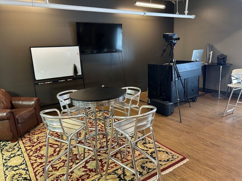 More Photos Of 4975 E Traverse Hwy, Traverse City Specialty For Lease