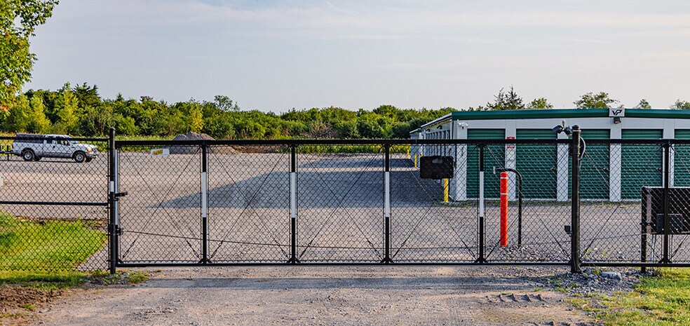 More Photos Of 13422 Sulphur Springs Rd, Sackets Harbor Self Storage For Sale