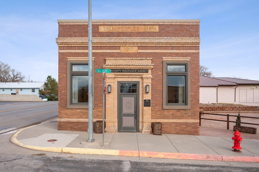 More Photos Of 101 S Big Horn Ave, Moorcroft Flex For Sale