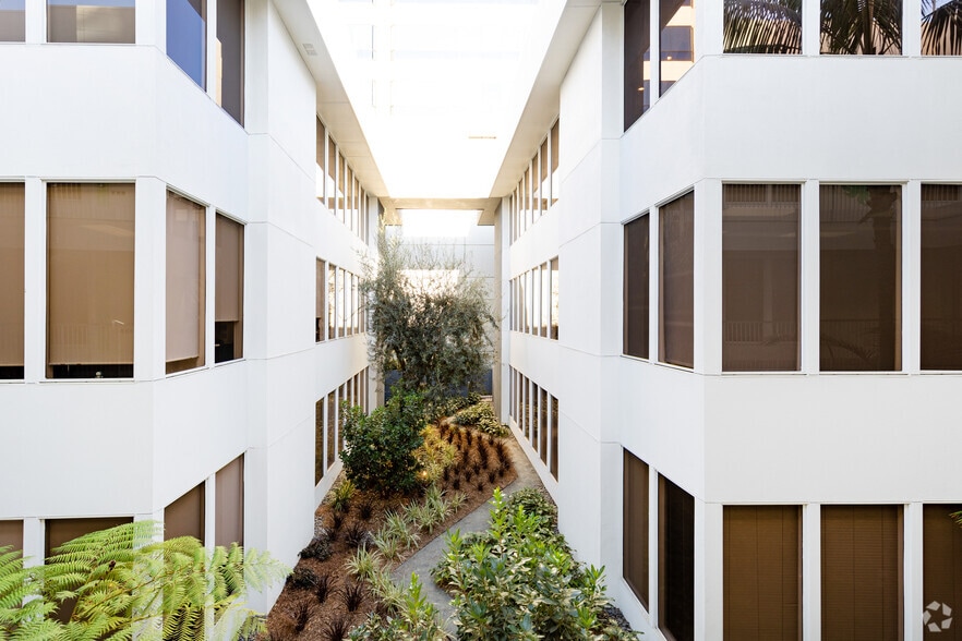 More Photos Of 11340 W Olympic Blvd, Los Angeles Office For Lease