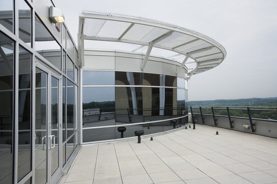 More Photos Of 7619 Little River Tpke, Annandale Office For Lease