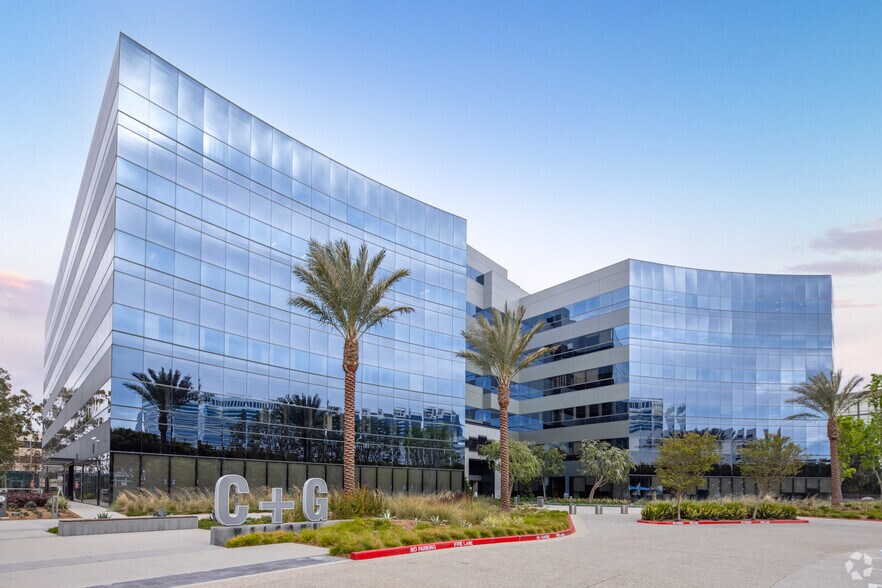 More Photos Of 400 Continental Blvd, El Segundo Coworking Space