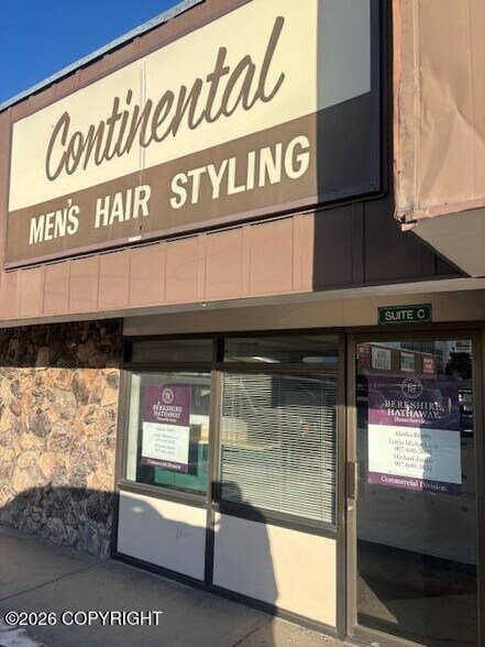 Primary Photo Of 601 E Northern Lights Blvd, Anchorage Storefront For Lease