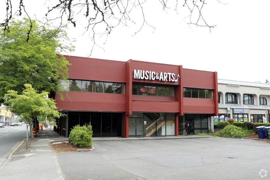 More Photos Of 16615 Redmond Way, Redmond Office For Lease
