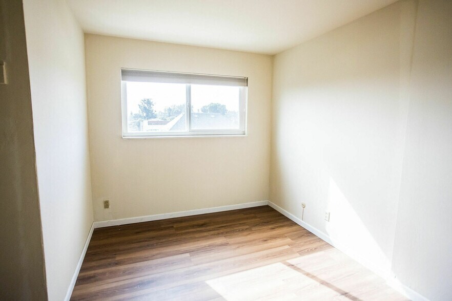 More Photos Of 3525 Dimond Ave, Oakland Apartments For Sale