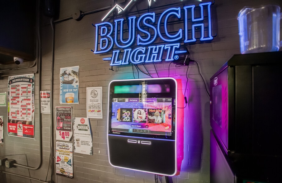 More Photos Of 314 State St, Alton Restaurant For Sale