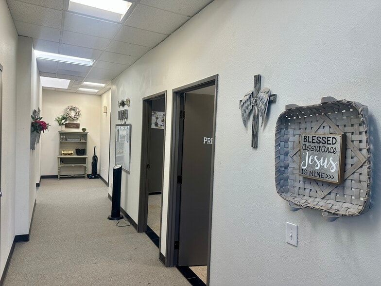 More Photos Of 3752 Elizabeth St, Riverside Office For Lease