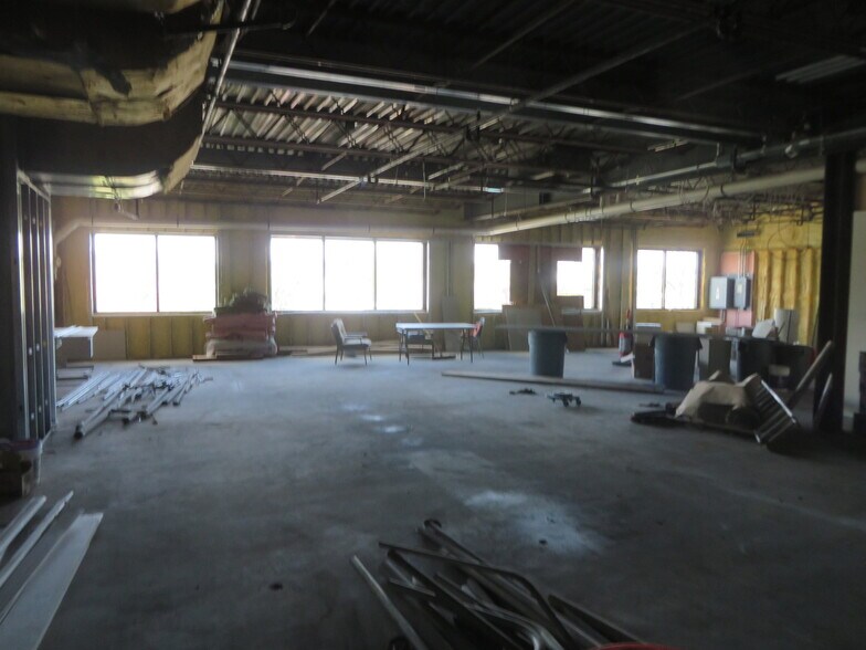 More Photos Of 34 W Main St, Somerville Office For Lease