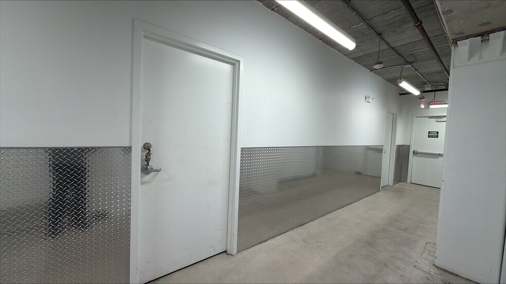 More Photos Of 3590 S State Road 7, West Park Self Storage For Lease