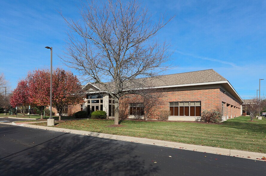More Photos Of 1776 Legacy Cir, Naperville Medical For Lease