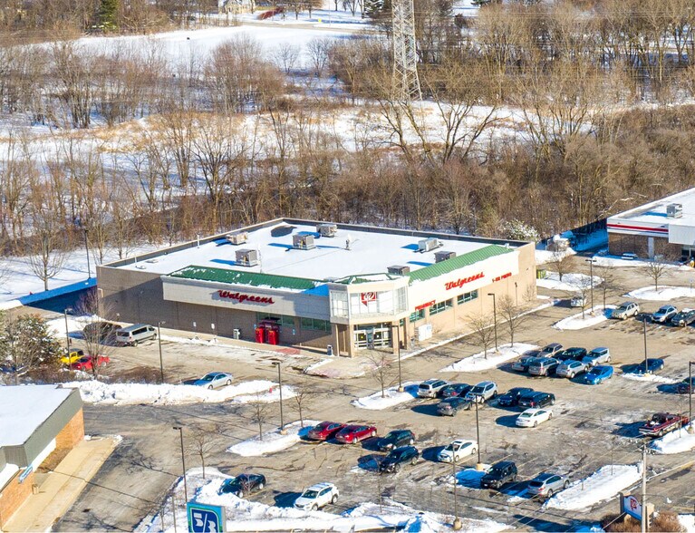 More Photos Of 4830 Grand Ave, Gurnee Drugstore For Sale