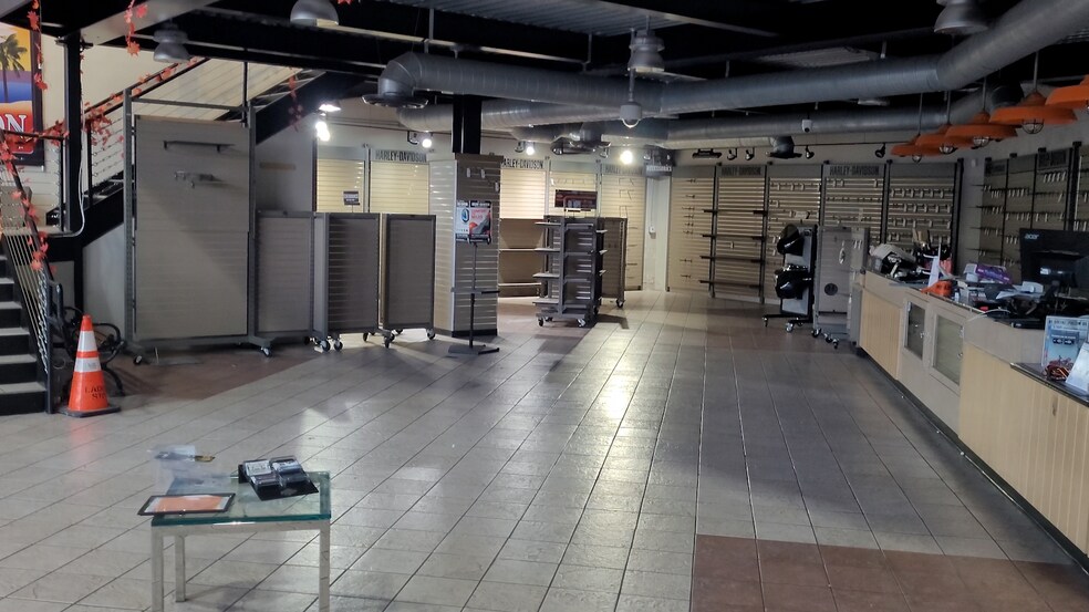 More Photos Of 1517 Pacific Coast Hwy, Harbor City Auto Dealership For Sale