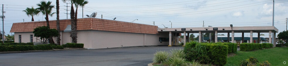 More Photos Of 6514 Ridge Rd, Port Richey Bank For Lease