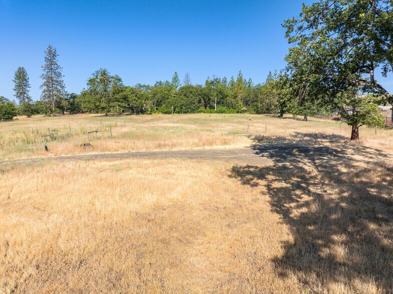 More Photos Of 10569 Hannon Rd, Eagle Point Land For Sale