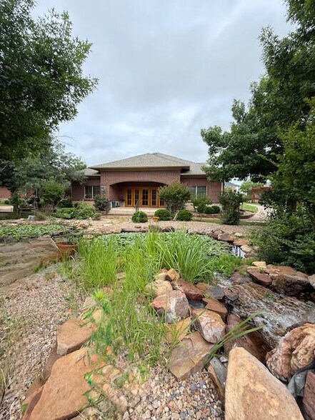 More Photos Of 1014 24th Ave NW, Norman Office For Sale