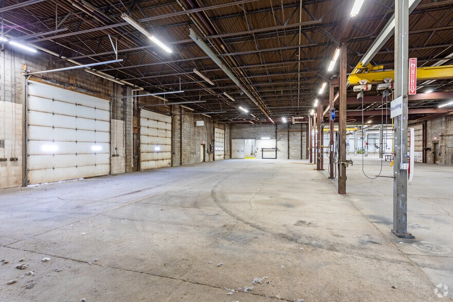 More Photos Of 1400 2nd St SE, Waseca Manufacturing For Sale
