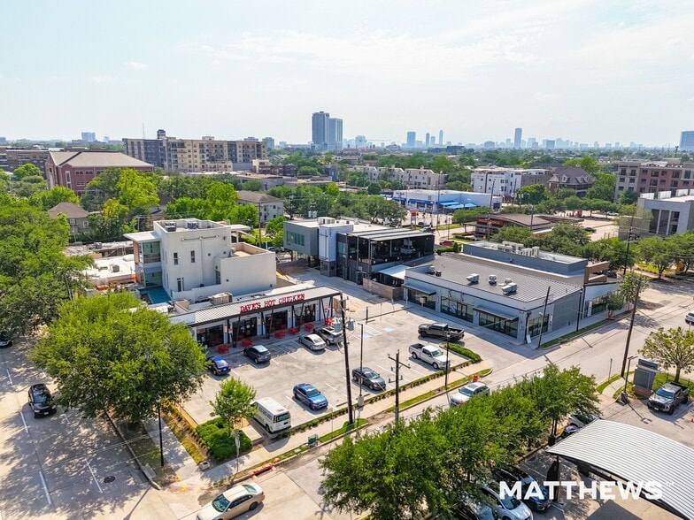 Primary Photo Of 606 Dennis St, Houston Storefront For Sale