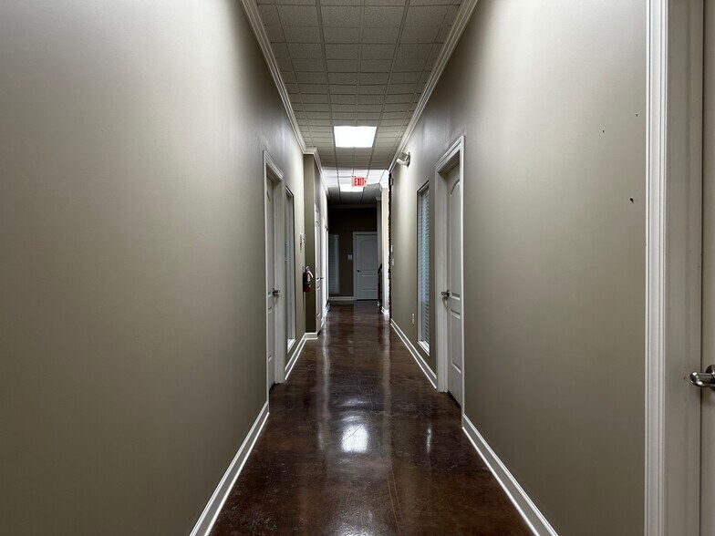 More Photos Of 16607 Riverstone Way, Charlotte Medical For Lease