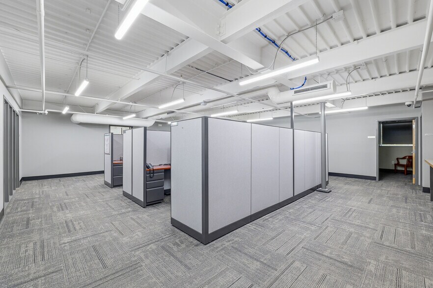 More Photos Of 424 E Oshkosh St, Ripon Manufacturing For Sale