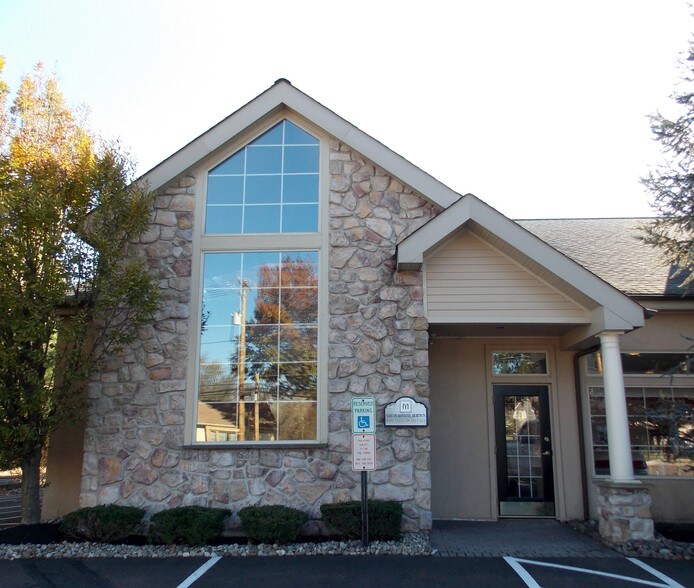 Primary Photo Of 1118 General Washington Memori Blvd, Washington Crossing Office For Lease