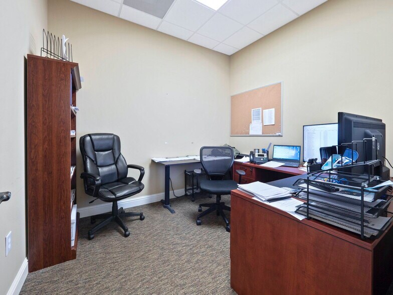 More Photos Of 5224 Palmero Ct, Buford Flex For Sale