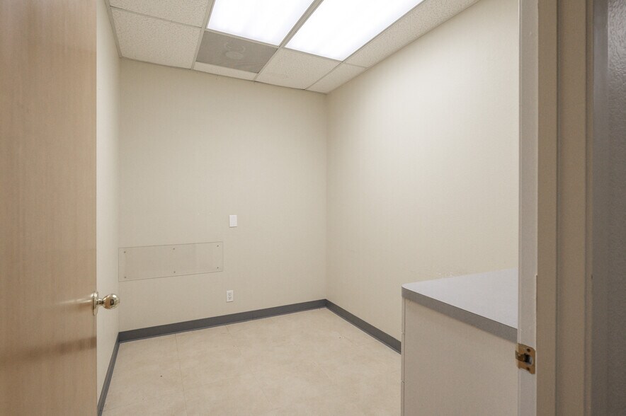 More Photos Of 3415 N Loy Lake Rd, Sherman Medical For Sale