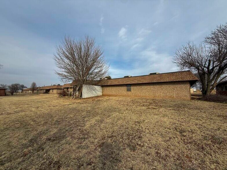 More Photos Of 70 N 31st St, Clinton Healthcare For Sale