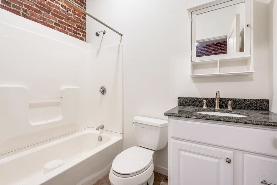 More Photos Of 192 Main St, Ellsworth Storefront For Sale