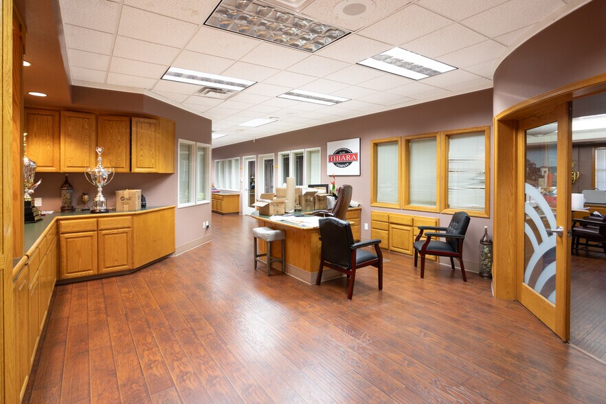 More Photos Of 1227 Bridge St, Yuba City Office For Sale