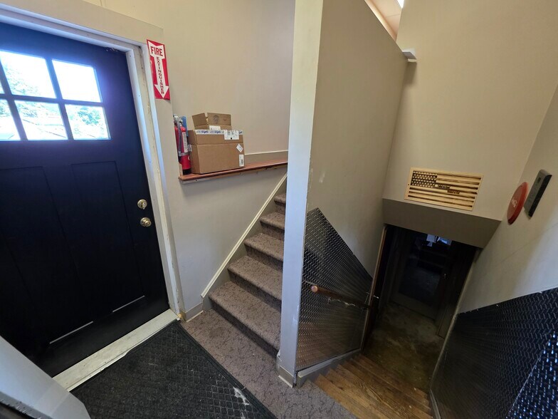 More Photos Of 45 Quassaick Ave, New Windsor Township Medical For Sale