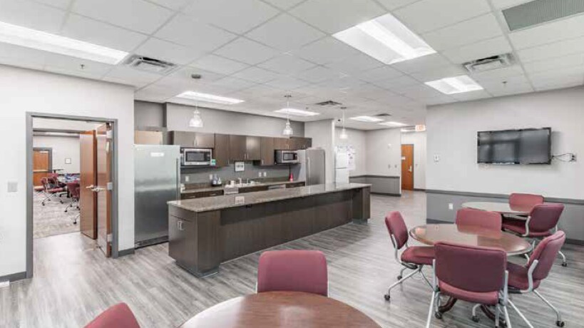 More Photos Of 4904 NW Research Dr, Huntsville Office For Sale