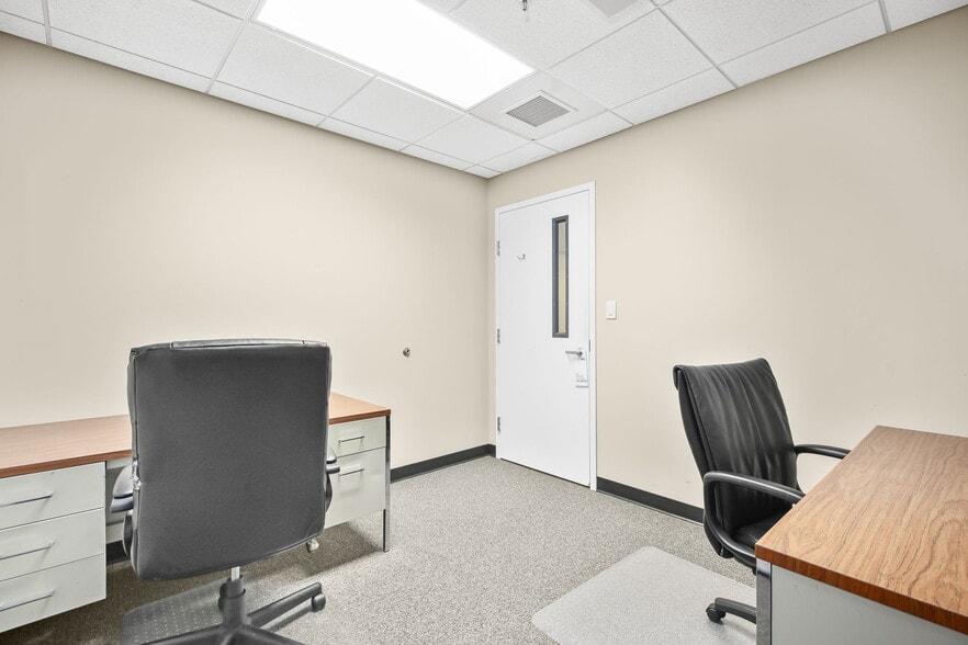 More Photos Of 3310 Shannon Park Dr, Fredericksburg Office For Sale