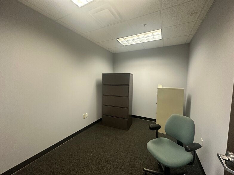 More Photos Of 6525 Shiloh Rd, Alpharetta Office Residential For Sale