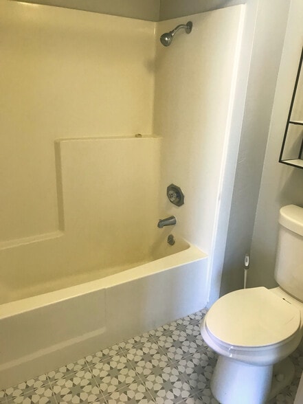 More Photos Of 525 S Thornhill Rd, Palm Springs Apartments For Sale