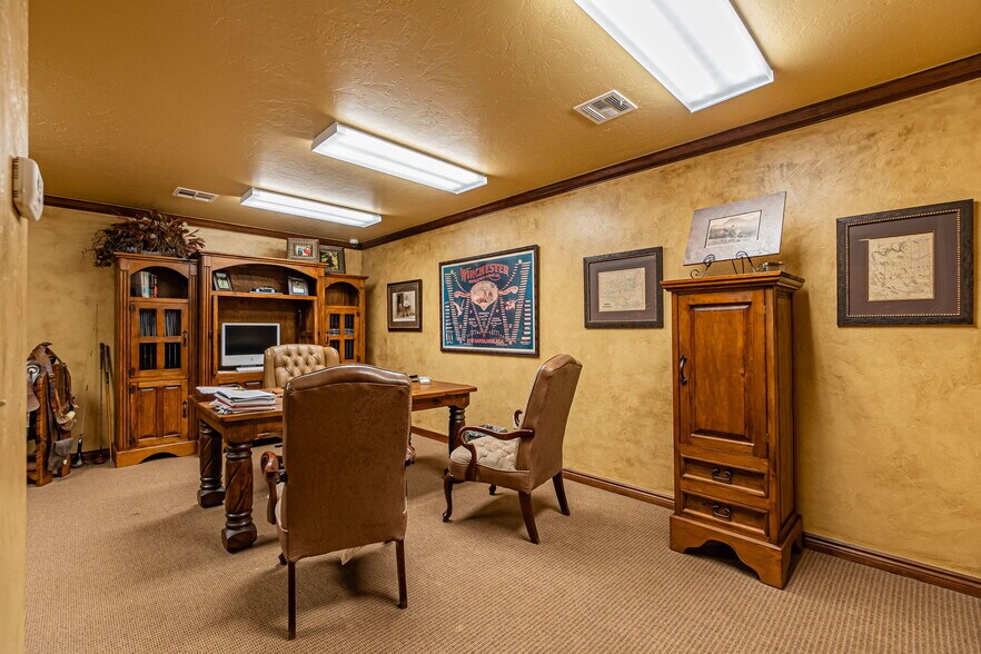 More Photos Of 1530 SW 89th St, Oklahoma City Office For Sale