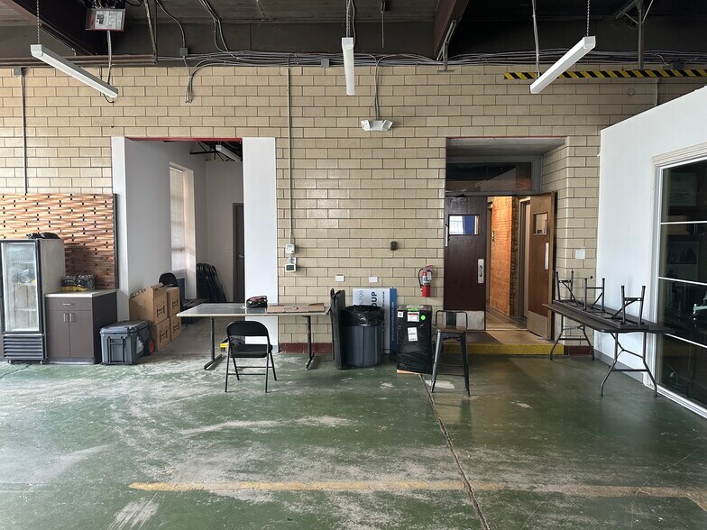 More Photos Of 2136 Remount Rd, Charlotte Loft Creative Space For Lease