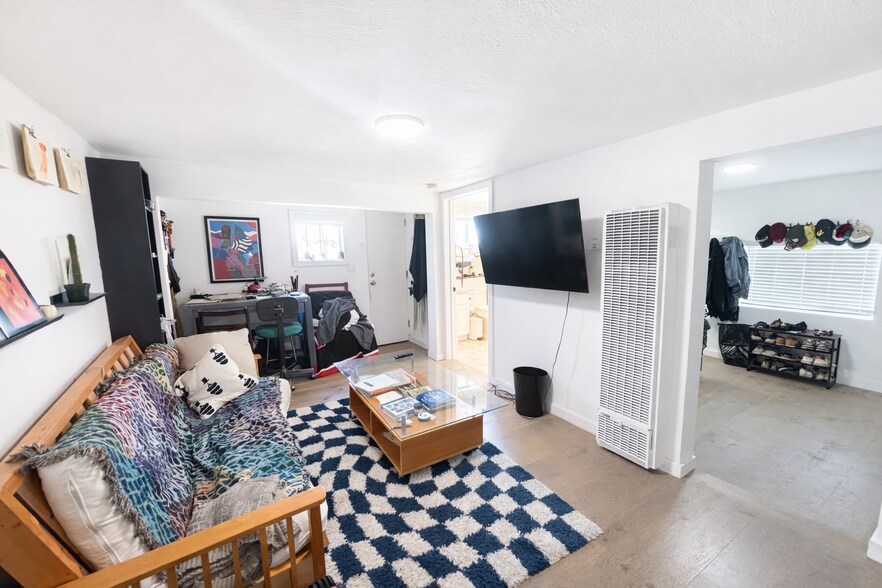 More Photos Of 2045 Emerson St, Berkeley Apartments For Sale