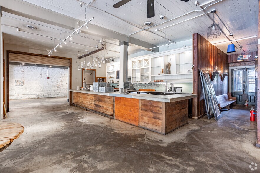 More Photos Of 3840 Highway 42, Locust Grove Restaurant For Sale