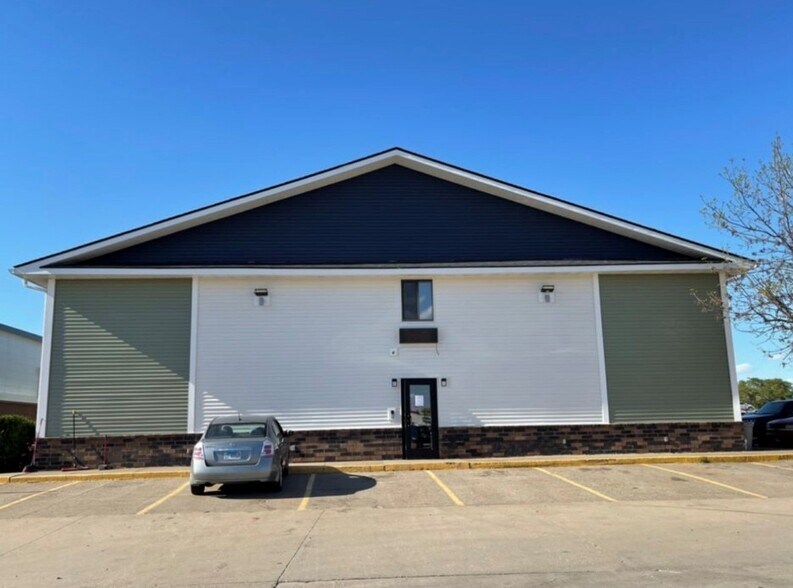 More Photos Of 3202 E Kimberly Rd, Davenport Hotel For Sale