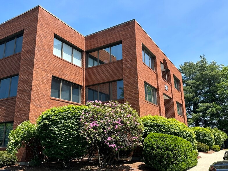 More Photos Of 319 Littleton Rd, Westford Office For Sale